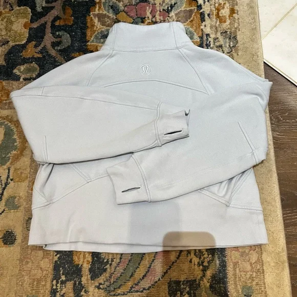 lululemon athletica Scuba Cropped - Light Blue - XS/S - Picture 6 of 10